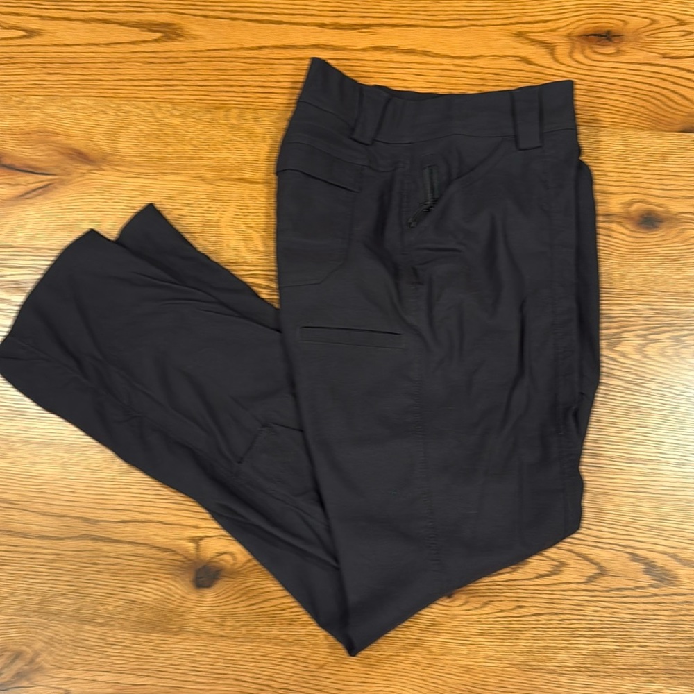 Dumuth Ladies slacks summer weight size 6